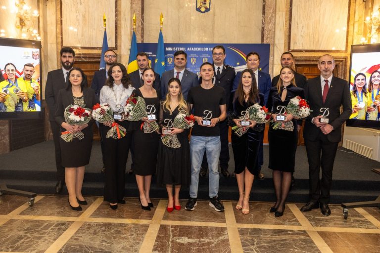 Dinamo, 7 medalii de aur la Paris 2024! Ce premii s-au acordat la final de 2024